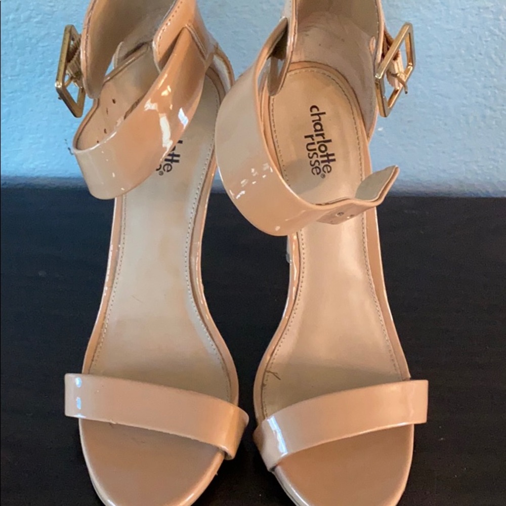 Heels - Picture 2 of 3